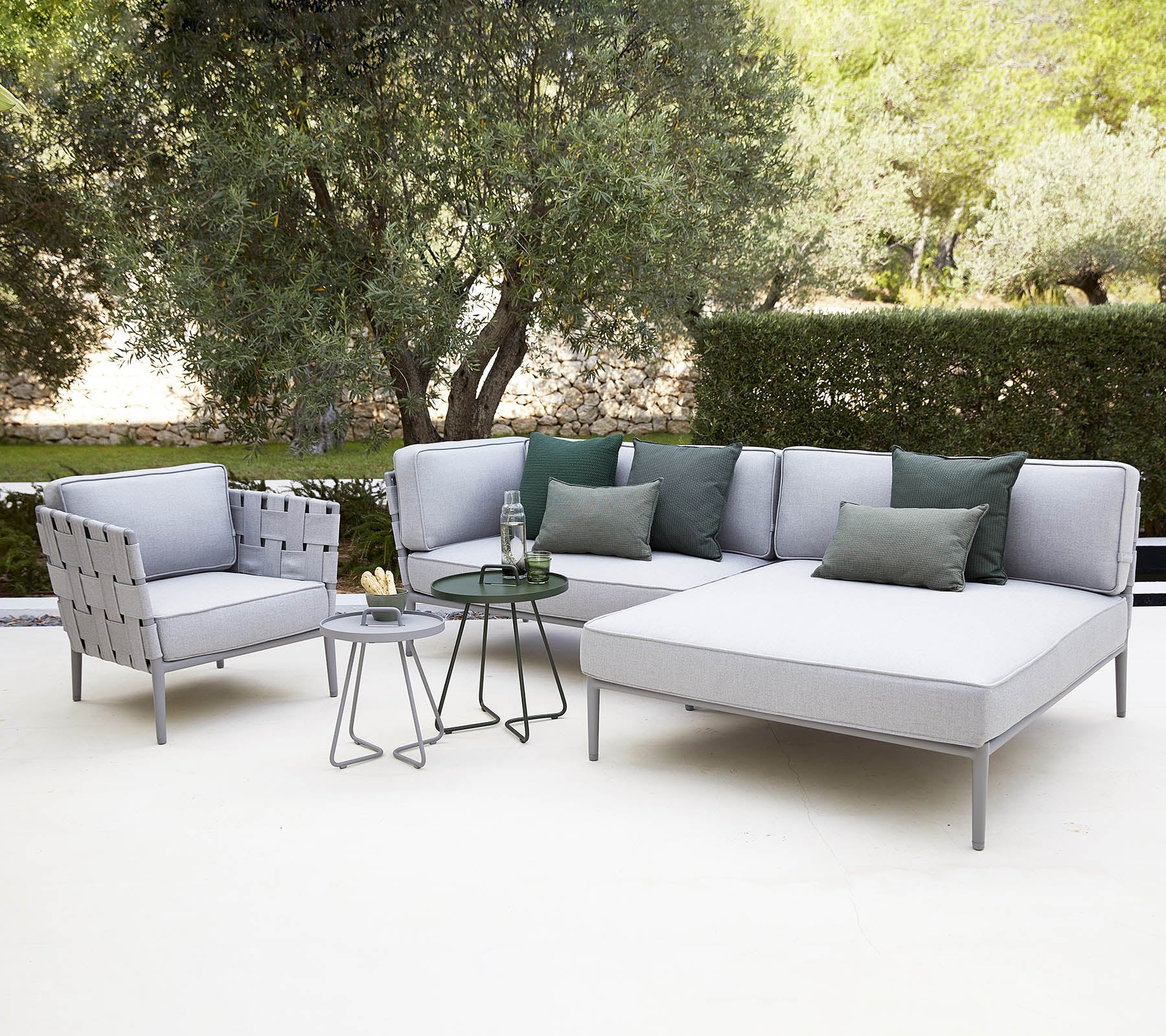 Conic modular corner sofa with daybed