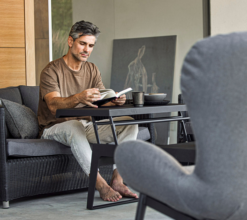 Chill-out coffee table, dual heights