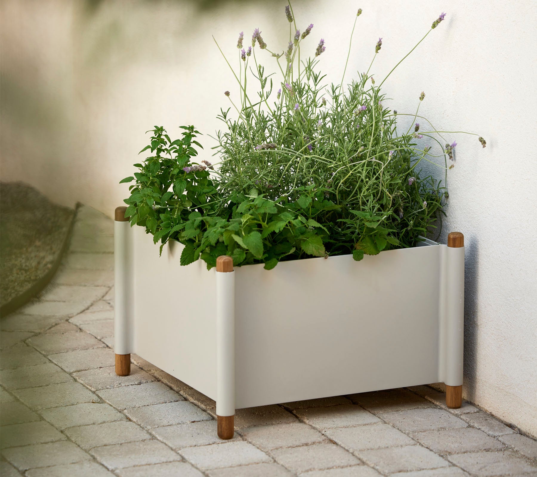 Sticks planter