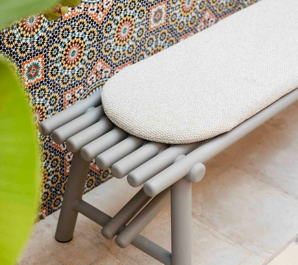 Sticks bench